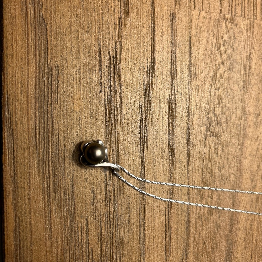 Maui Diver’s Tahitian Black Pearl and 14k white gold necklace